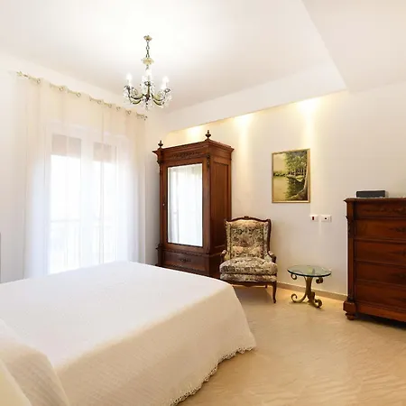 - Casa Clara Apartment *